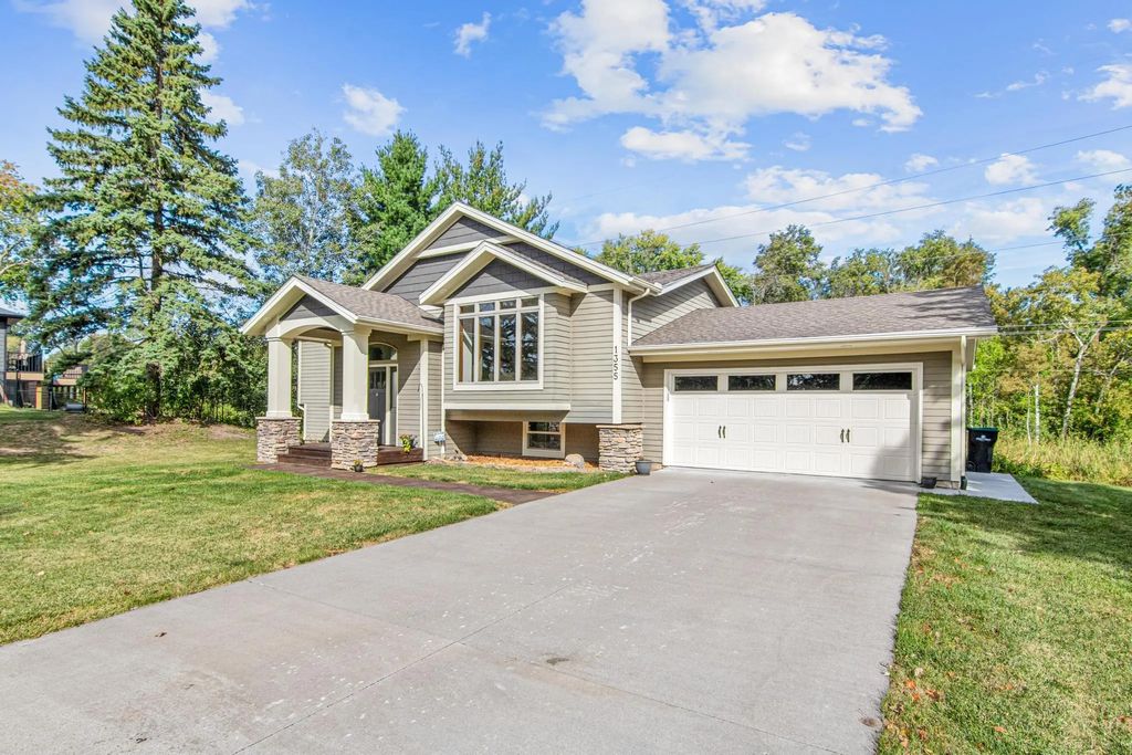 1355 Eide Circle, Arden Hills