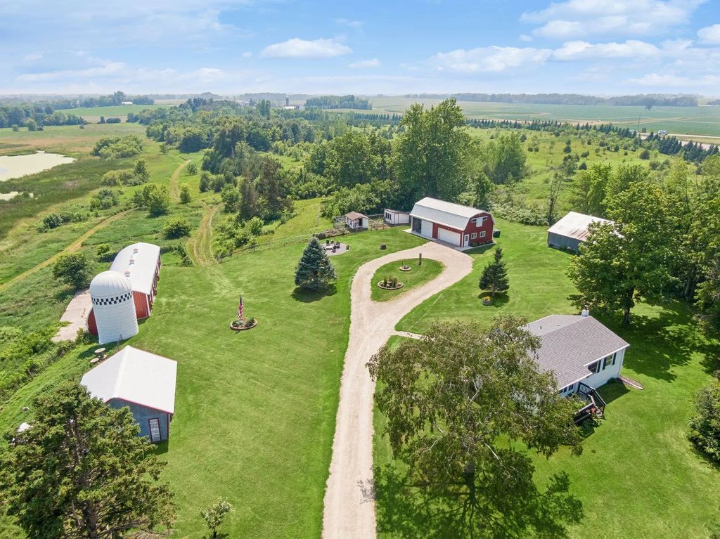 18061 Langford Boulevard, Jordan