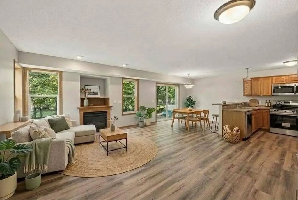 833 Glen Road, Newport
