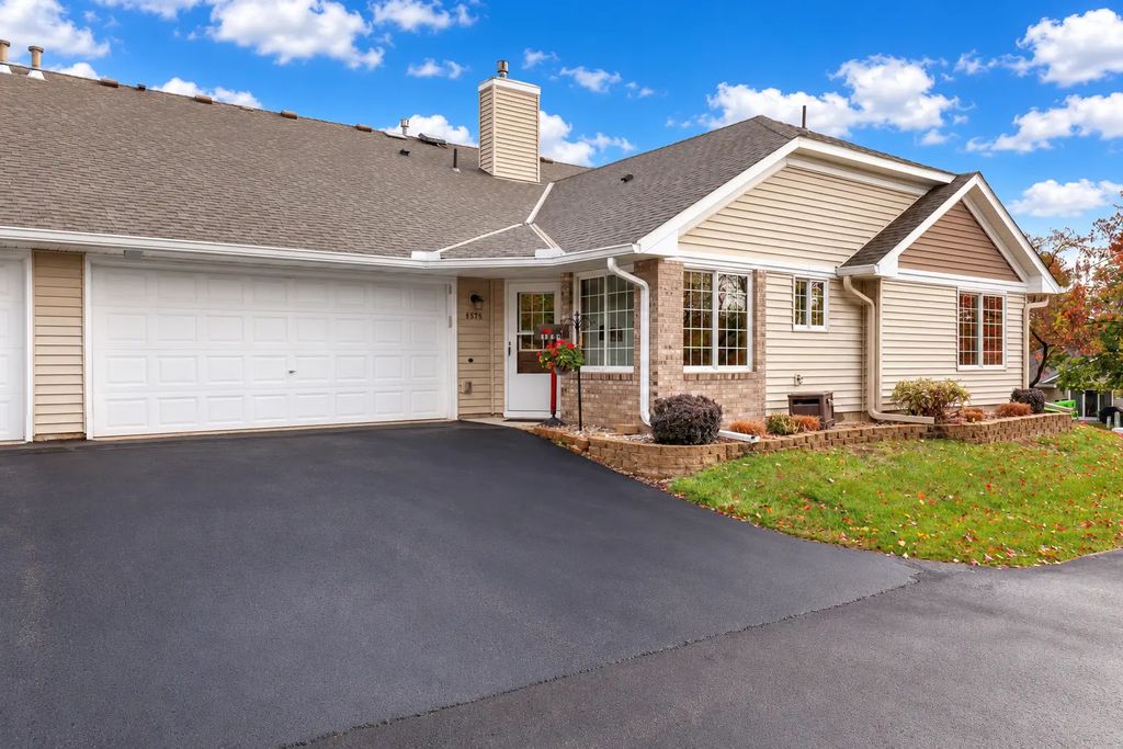 8575 Corcoran Path, Inver Grove Heights