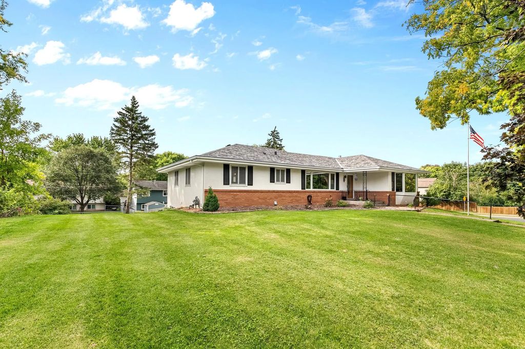 13881 90th Avenue N, Maple Grove