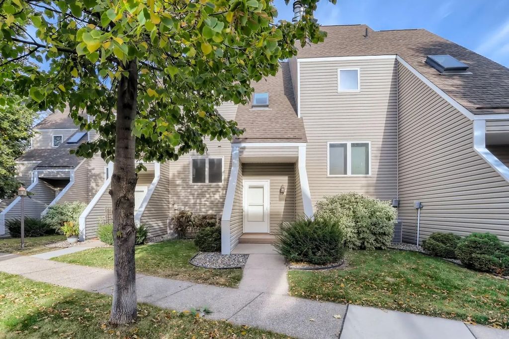 1318 Boardwalk Place, Minneapolis