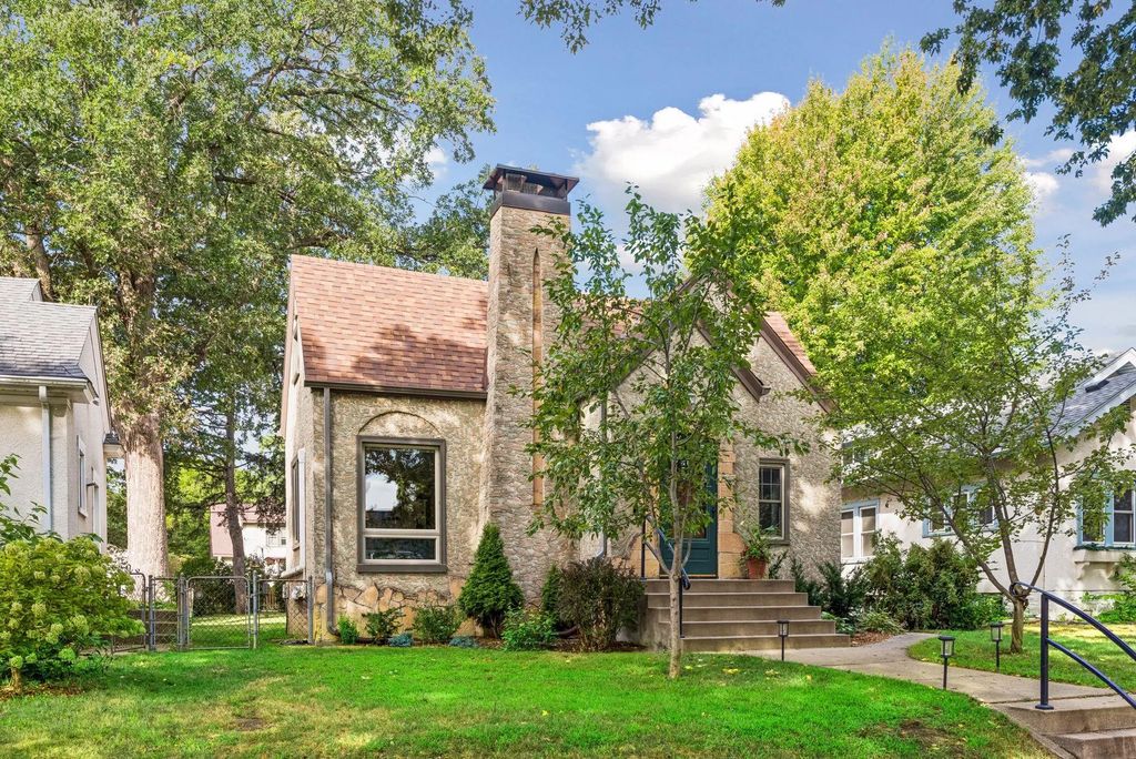 3544 44th Avenue S, Minneapolis
