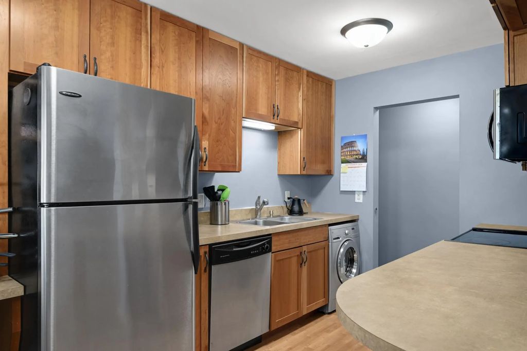 240 Wentworth Avenue W 302, West St Paul