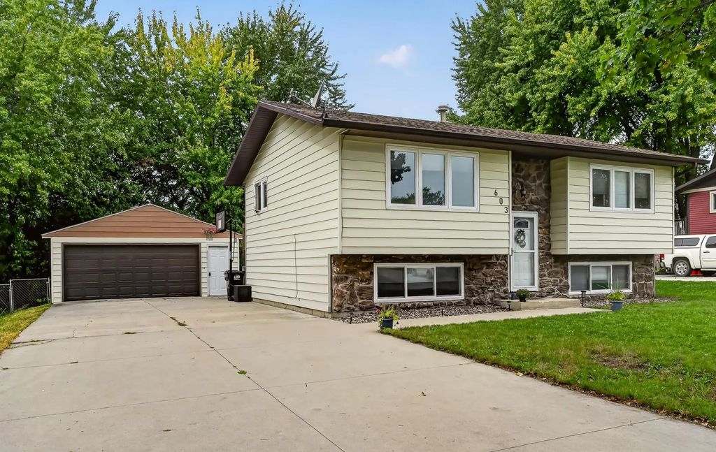 603 5th Avenue Ne, Kasson