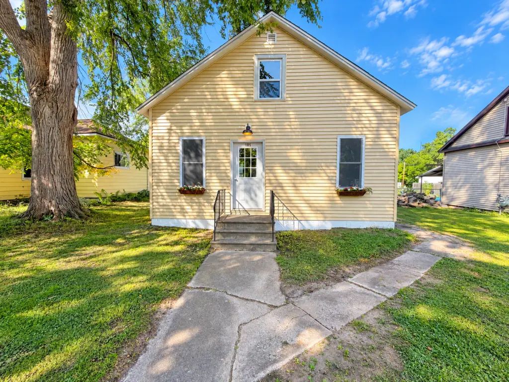 105 Sadie Street, Marble