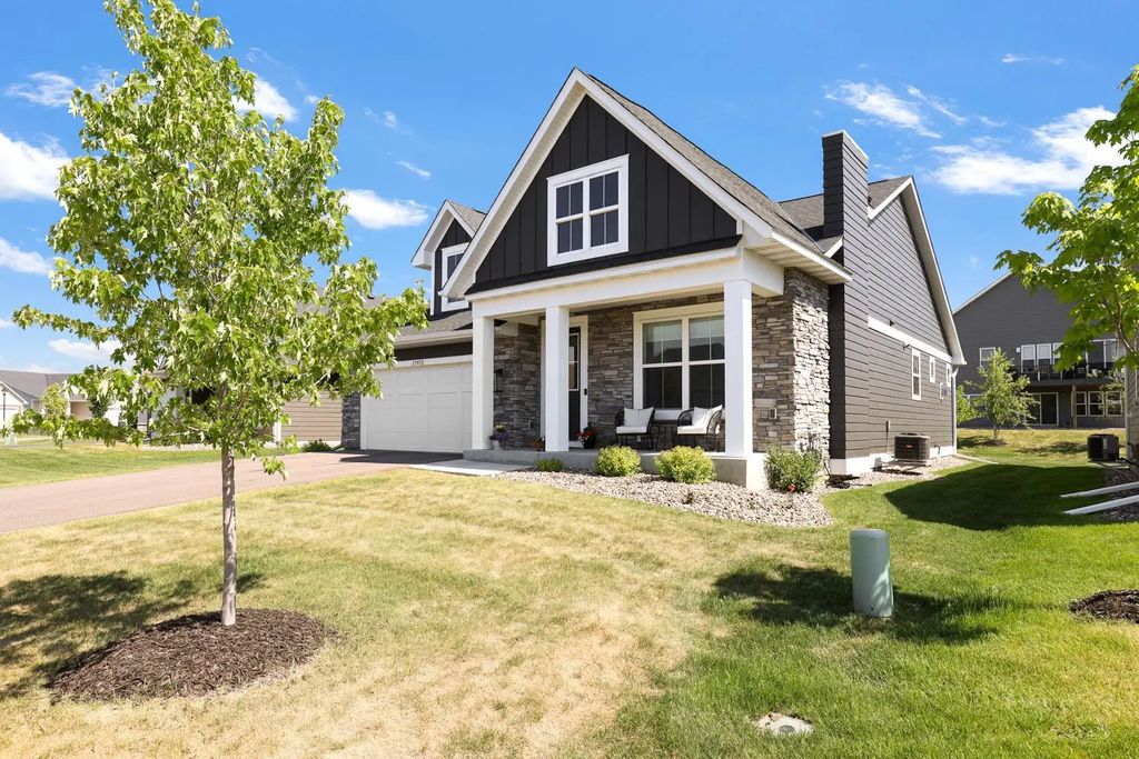 17972 Gresford Lane, Lakeville