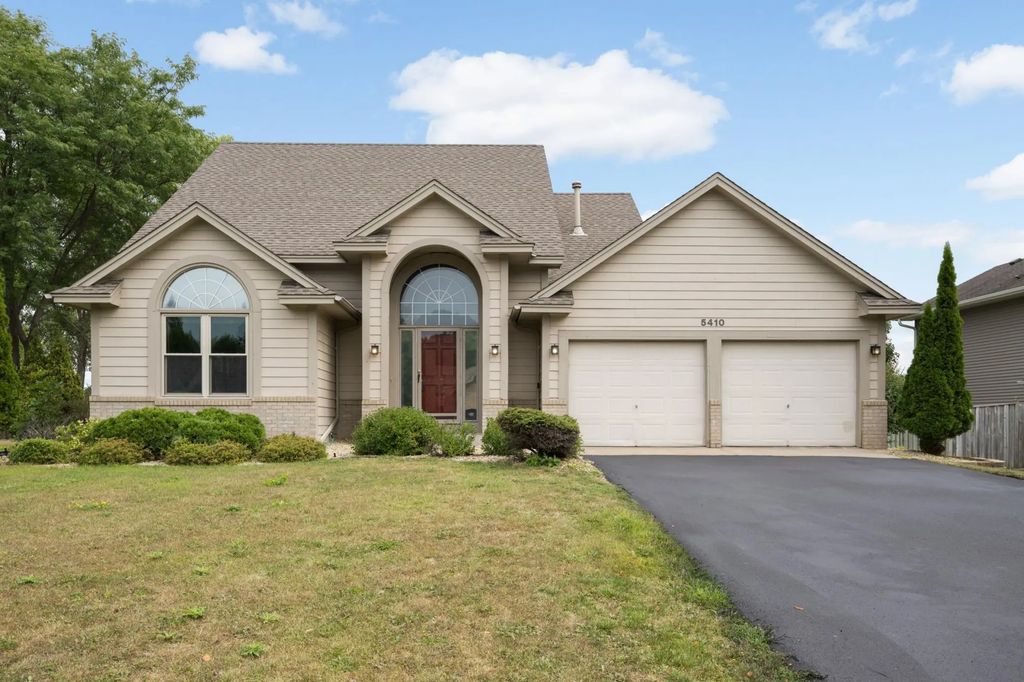 5410 Teakwood Lane N, Plymouth