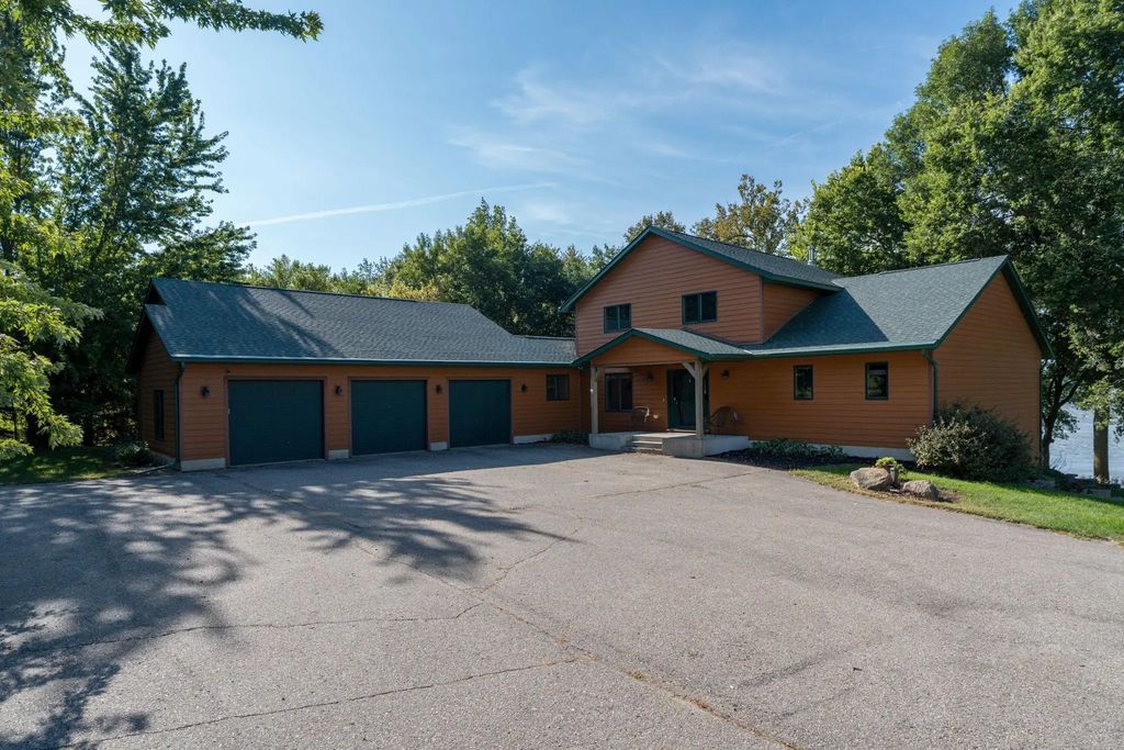 26047 Island Road, Cleveland