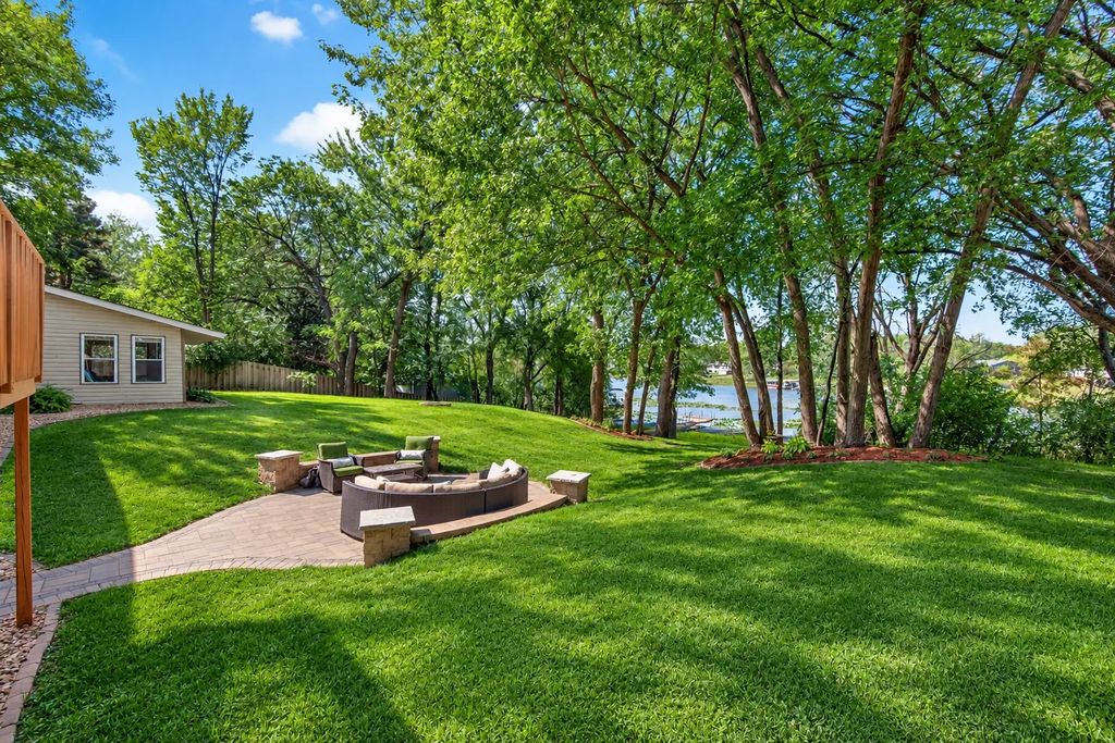 13608 Gladiola Street Nw, Andover