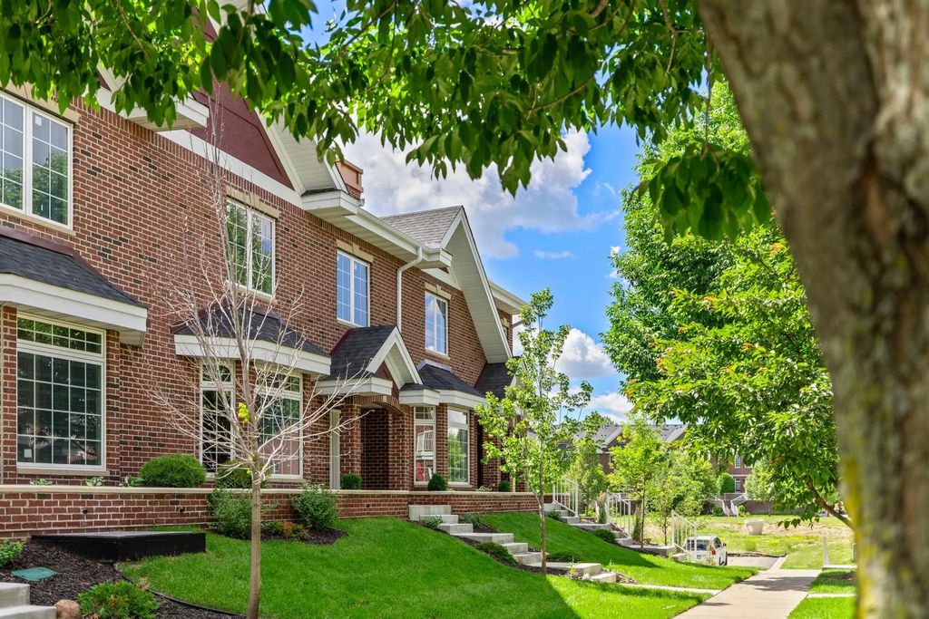 10814 Falling Water Lane A, Woodbury