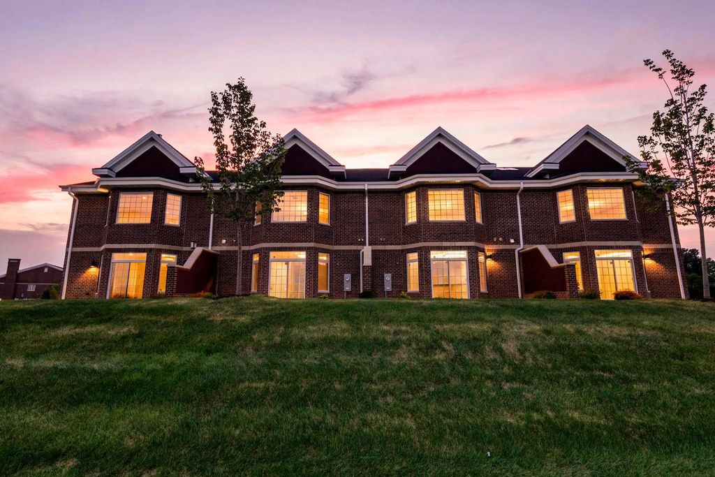 10814 Falling Water Lane A, Woodbury