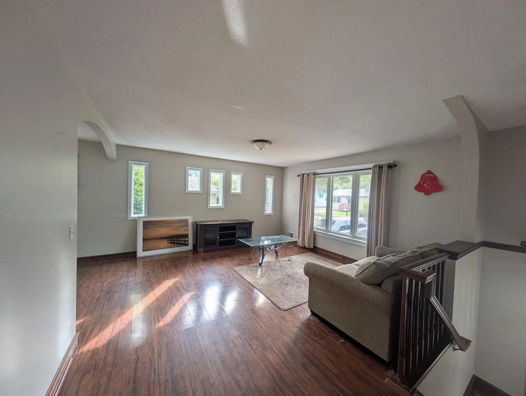 171 Hanson Road, Mahtomedi