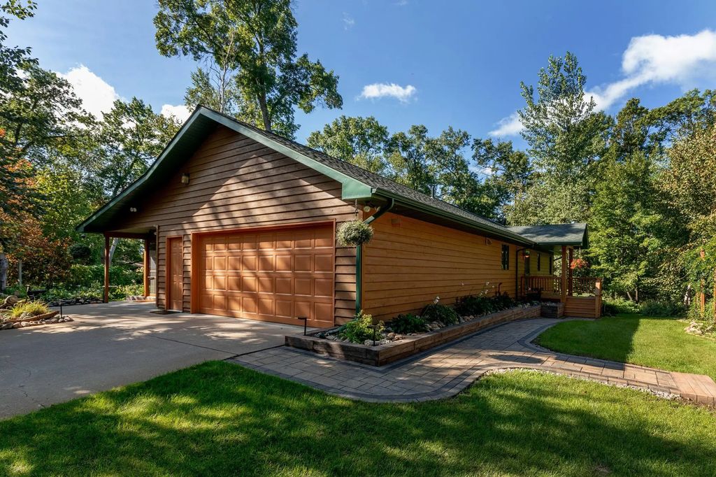 11657 Fairway Road, East Gull Lake