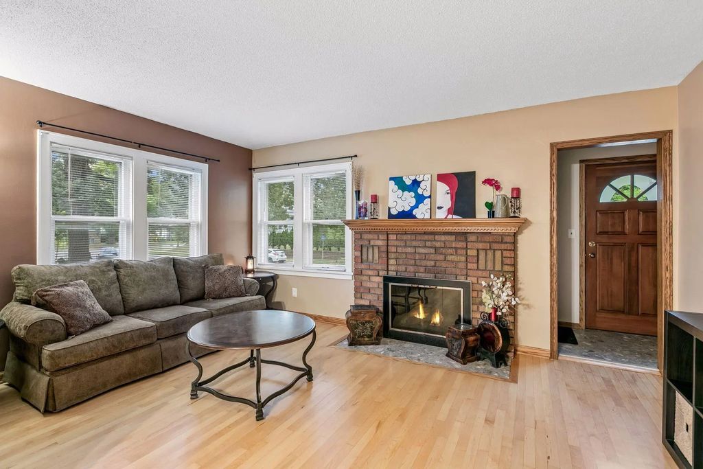 4412 Newton Avenue N, Minneapolis