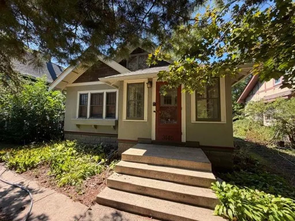 3146 30th Avenue S, Minneapolis