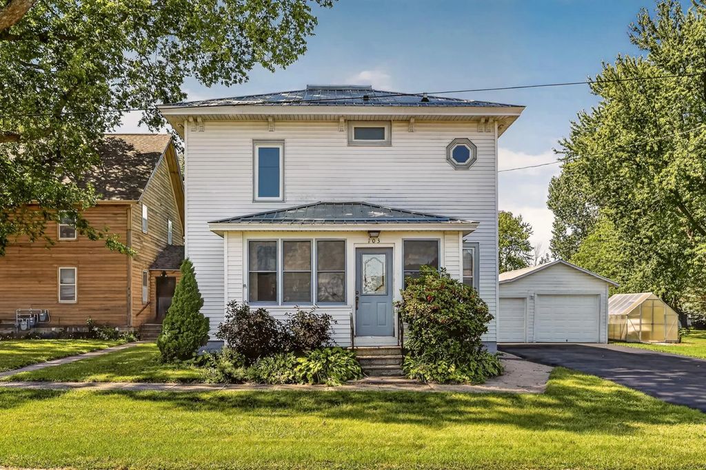 103 Harrison Avenue Ne, Racine