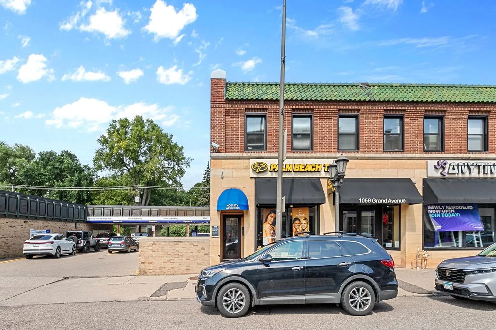 1061 Grand Ave Avenue, Saint Paul