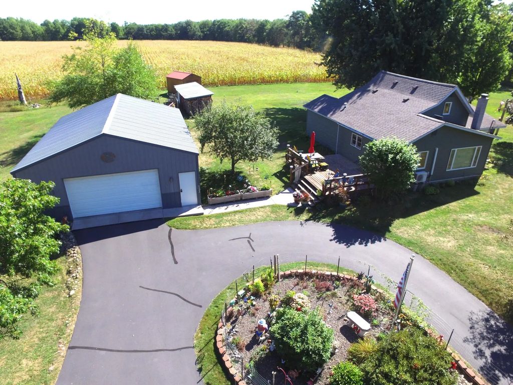 28296 French Road, Danbury