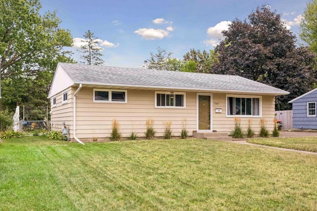 744 22nd Avenue N, South Saint Paul