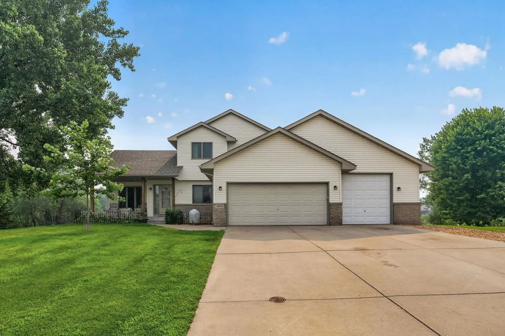 19408 Albany Court Nw, Elk River