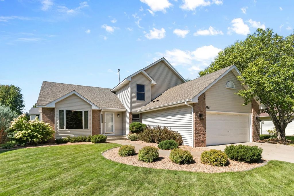5917 Bayberry Drive, White Bear Twp