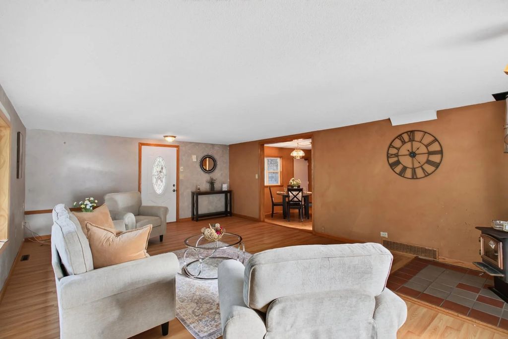 2308 Hadley Avenue N, Oakdale