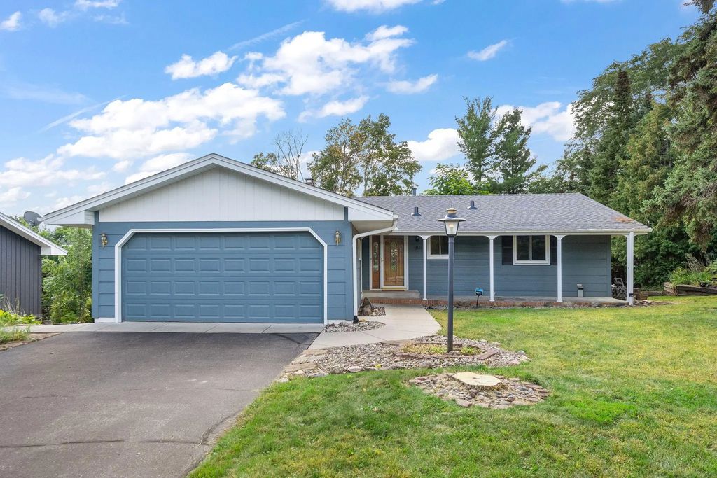 3521 W 103rd Street, Bloomington