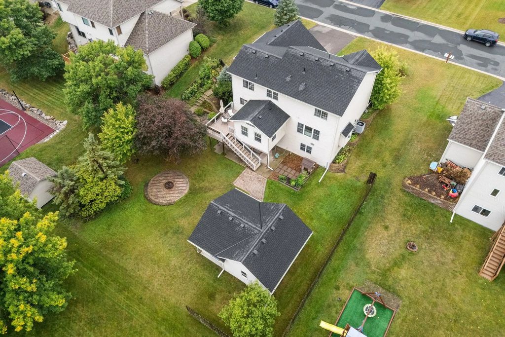 403 Fiddler Avenue Se, New Prague