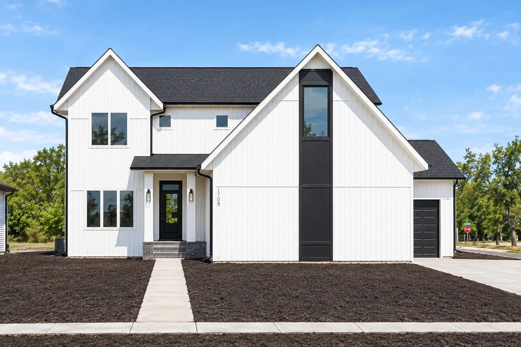 3105 Archer Place S, Fargo