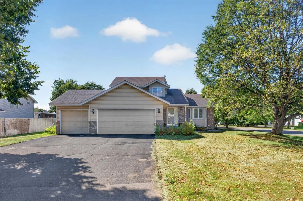 12380 Goodhue Street Ne, Blaine