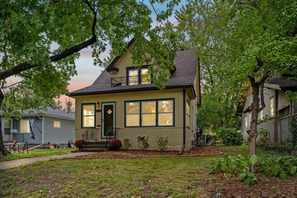 2017 22nd Avenue Ne, Minneapolis