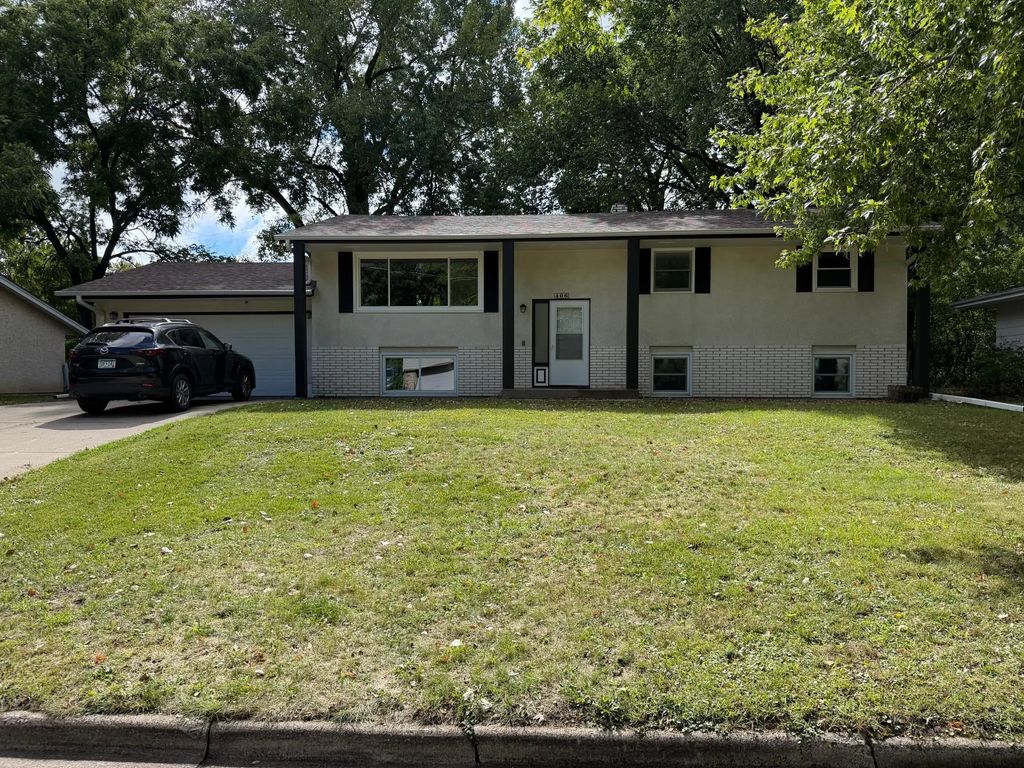 406 Centennial Drive, Roseville