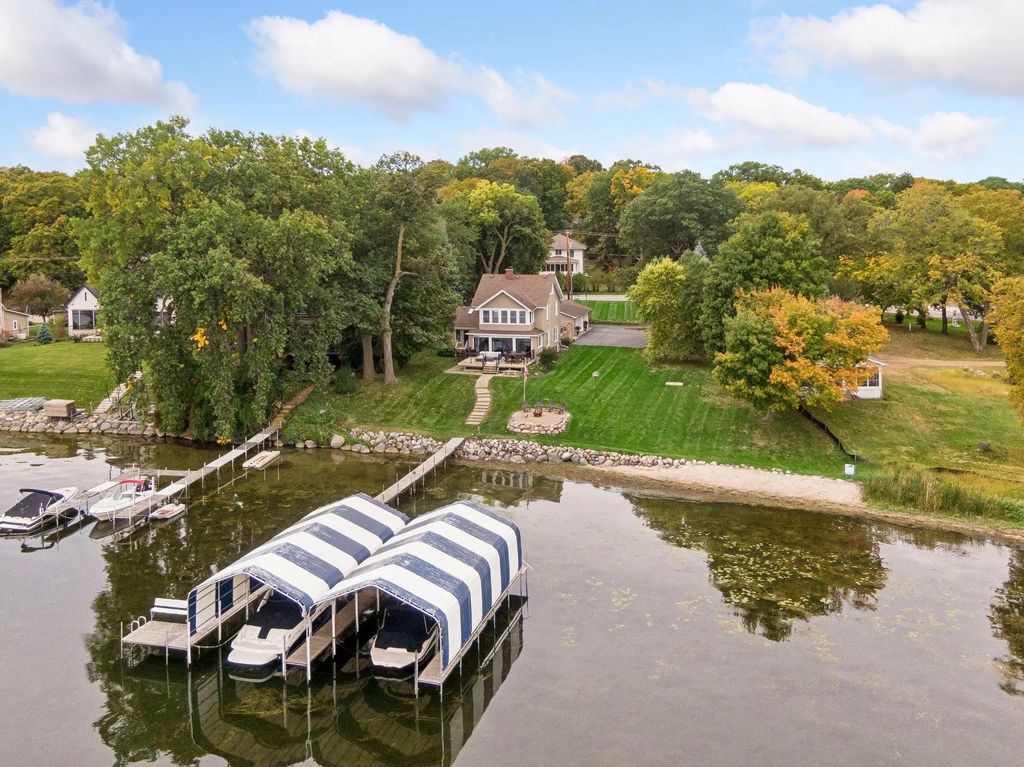 1620 Shadywood Road, Wayzata