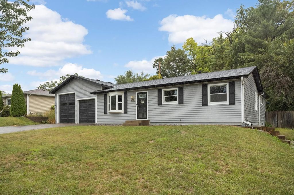 3937 77th Street E, Inver Grove Heights