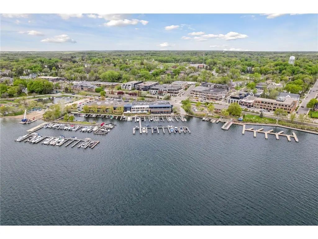 275 Lake Street E 302, Wayzata