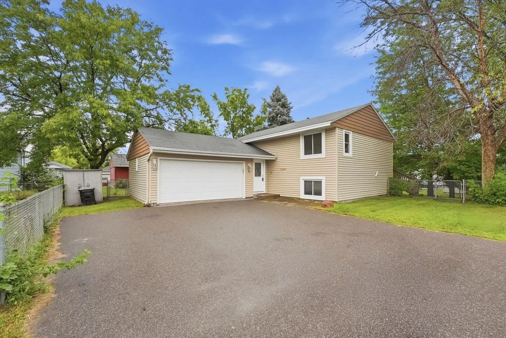 14069 Dysprosium Street Nw, Ramsey