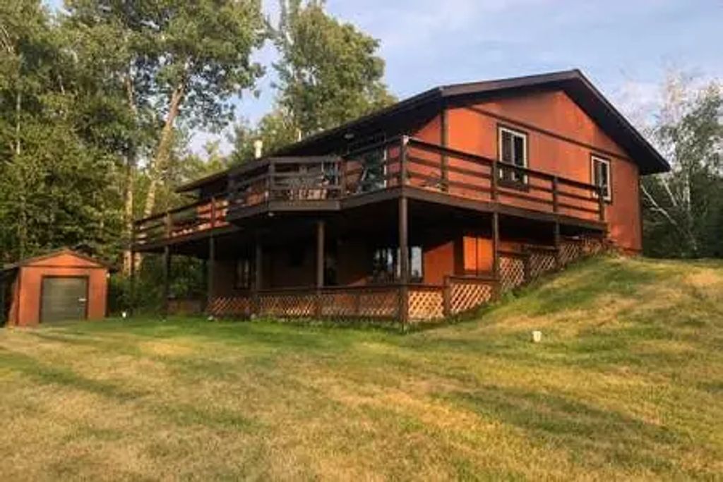 38258 Deer Lake Way, Grand Rapids
