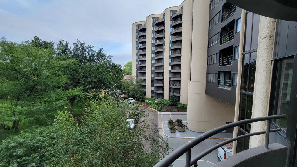 3151 Dean Court B404, Minneapolis