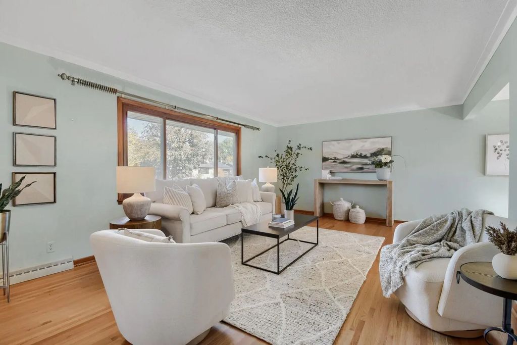 182 Emerson Avenue W, West Saint Paul