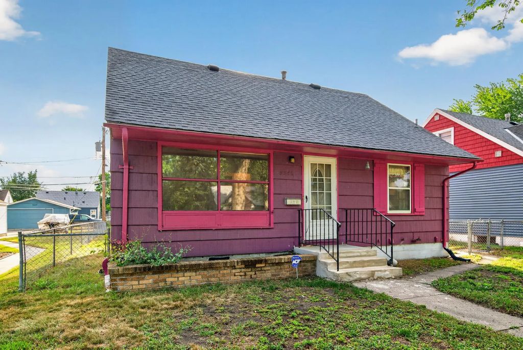 5242 James Avenue N, Minneapolis