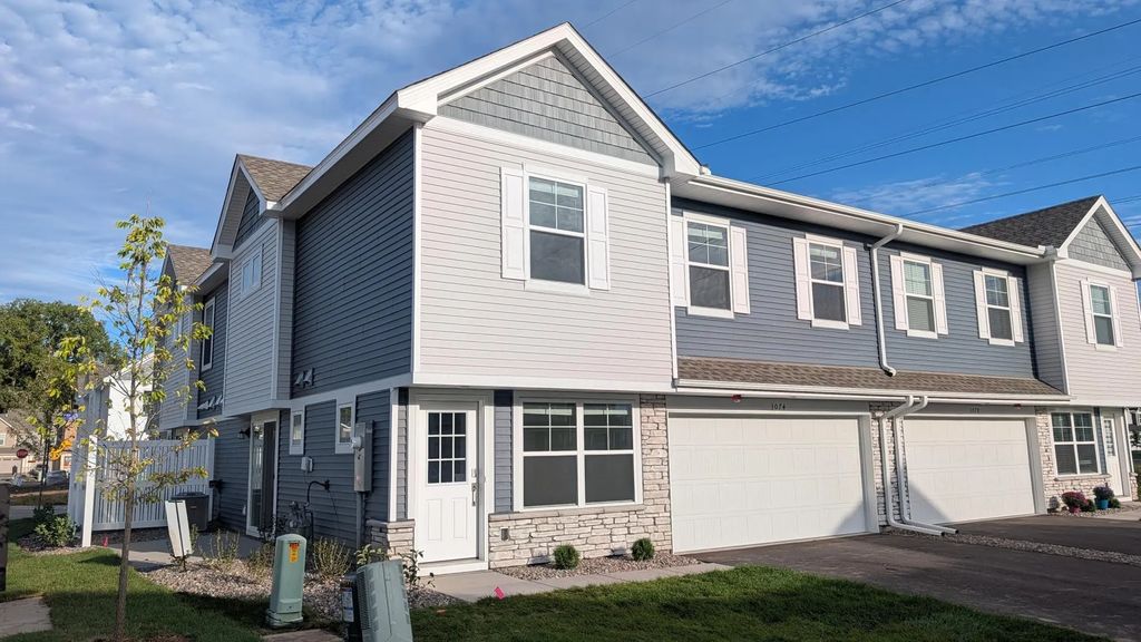 3074 Cedar Street, Little Canada