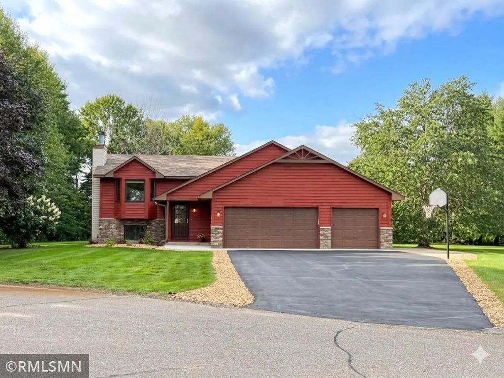 16110 Davenport Street Ne, Ham Lake