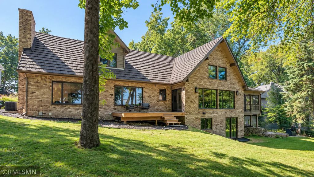 4210 Fairview Lane, Madison Lake
