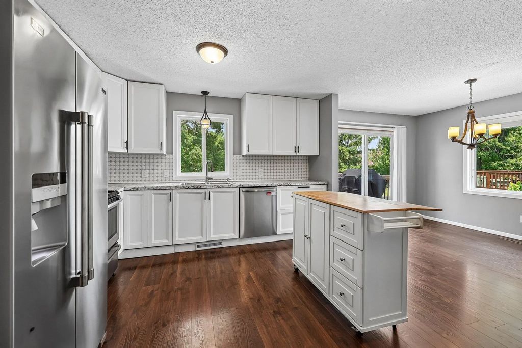 905 Walnut Street, Farmington
