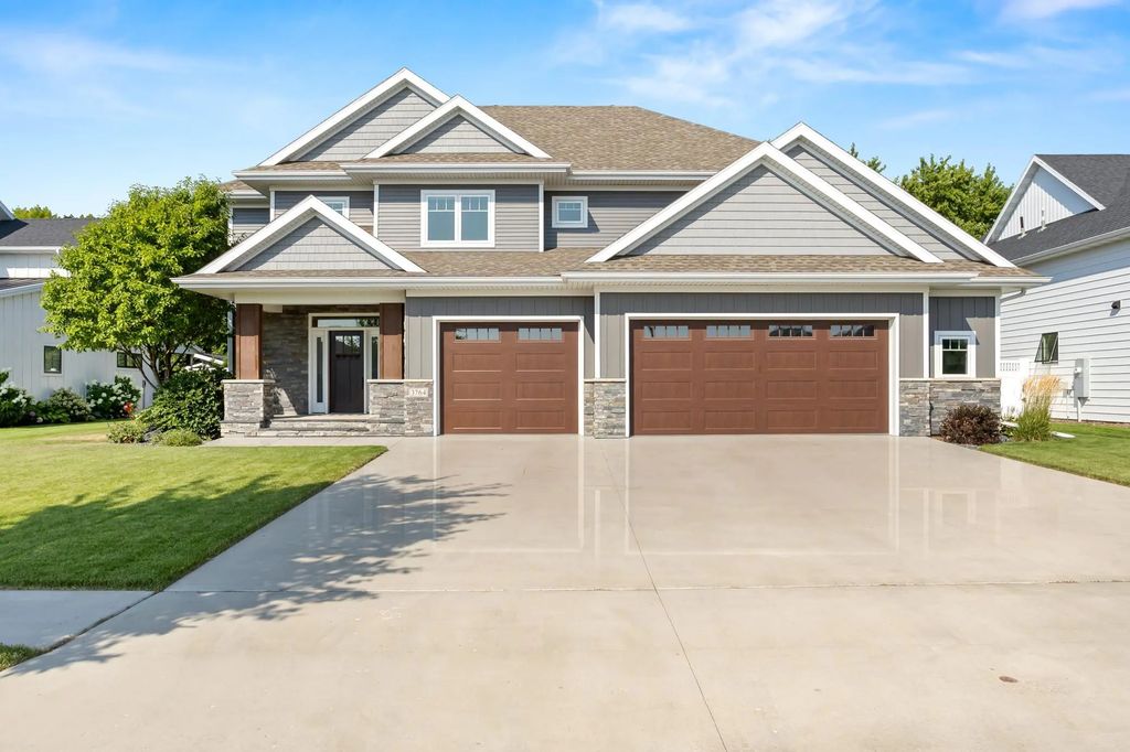 3764 Aspyn Lane N, Fargo