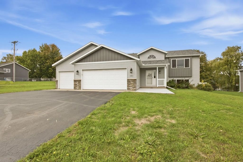 1801 Eastern Star Loop, Sauk Rapids