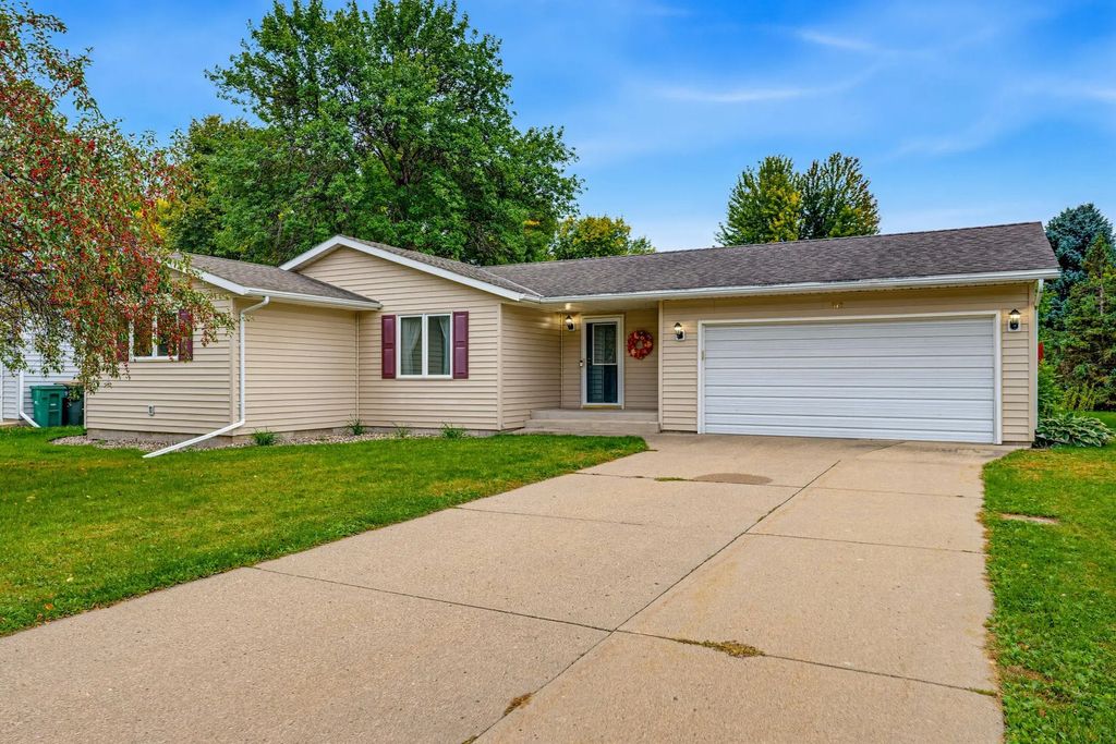 512 Abby Lane, Glencoe