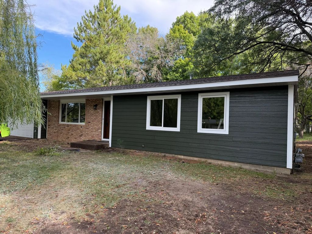 18212 Ginavale Lane, Eden Prairie