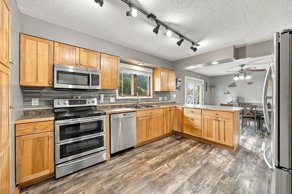 1317 Loring Avenue, Detroit Lakes